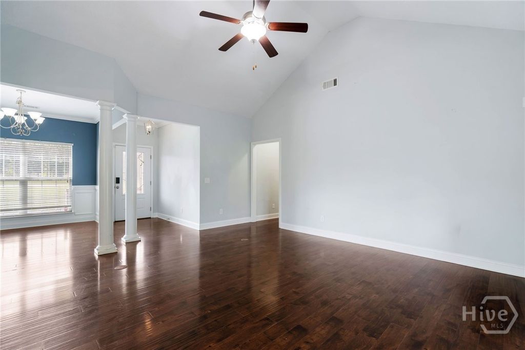 Image 11 of property listing at 4256 Courthouse Road, Guyton, GA 31312