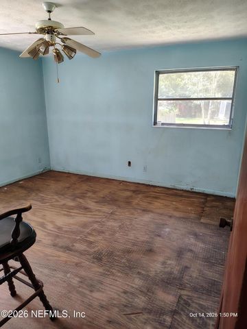 677 LAKE ASBURY Drive, Green Cove Springs, FL 32043