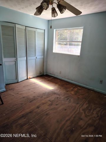 677 LAKE ASBURY Drive, Green Cove Springs, FL 32043