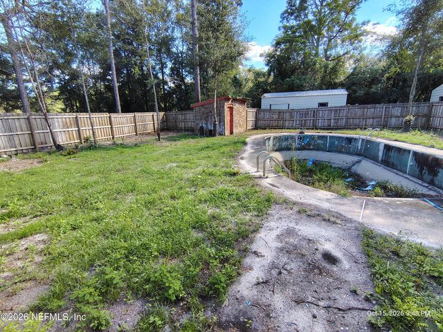 677 LAKE ASBURY Drive, Green Cove Springs, FL 32043