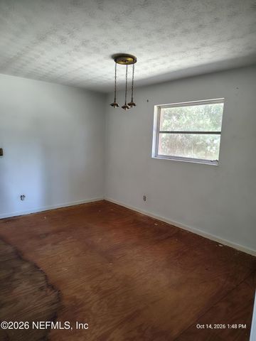 677 LAKE ASBURY Drive, Green Cove Springs, FL 32043