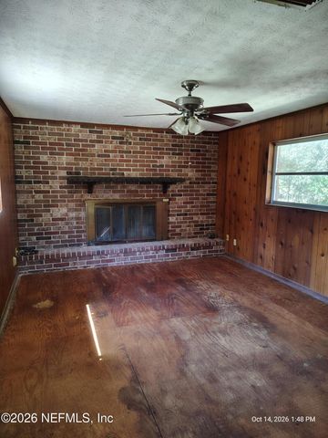677 LAKE ASBURY Drive, Green Cove Springs, FL 32043