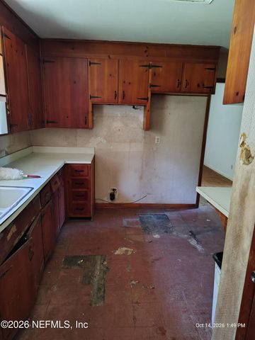 677 LAKE ASBURY Drive, Green Cove Springs, FL 32043