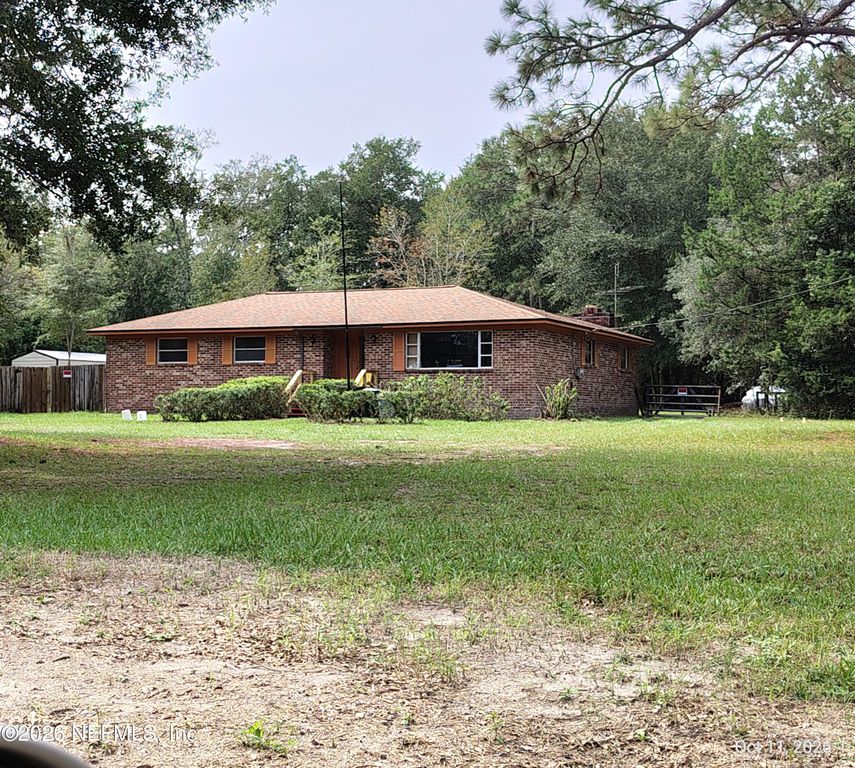 677 LAKE ASBURY Drive, Green Cove Springs, FL 32043