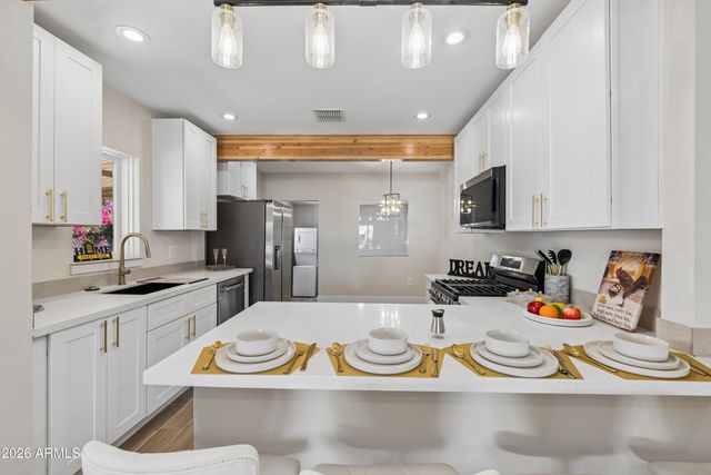 2534 N RICHLAND Street, Phoenix, AZ 85006