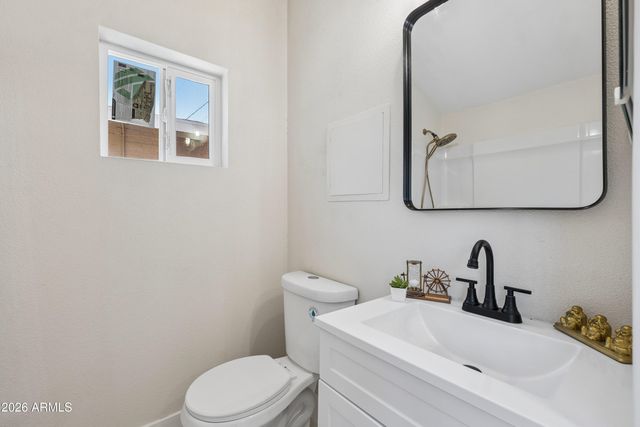 2534 N RICHLAND Street, Phoenix, AZ 85006
