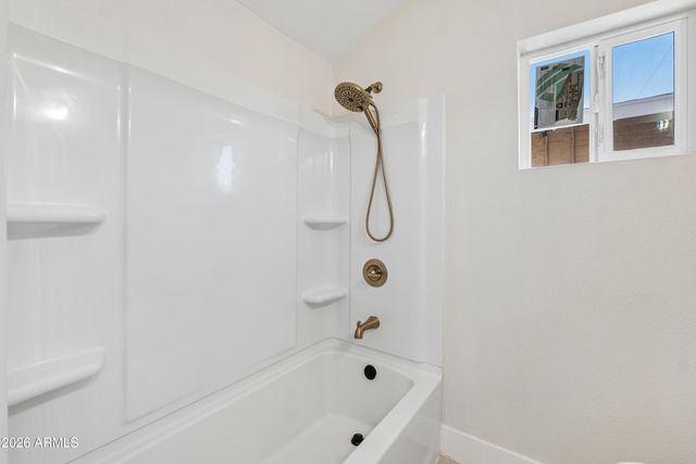 2534 N RICHLAND Street, Phoenix, AZ 85006
