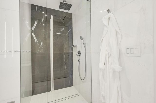 300 Biscayne Boulevard Way 3305W, Miami, FL 33131