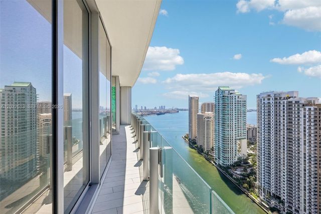 300 Biscayne Boulevard Way 3305W, Miami, FL 33131