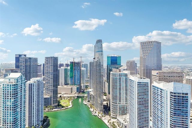 300 Biscayne Boulevard Way 3305W, Miami, FL 33131