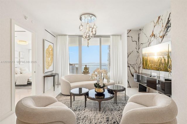 300 Biscayne Boulevard Way 3305W, Miami, FL 33131