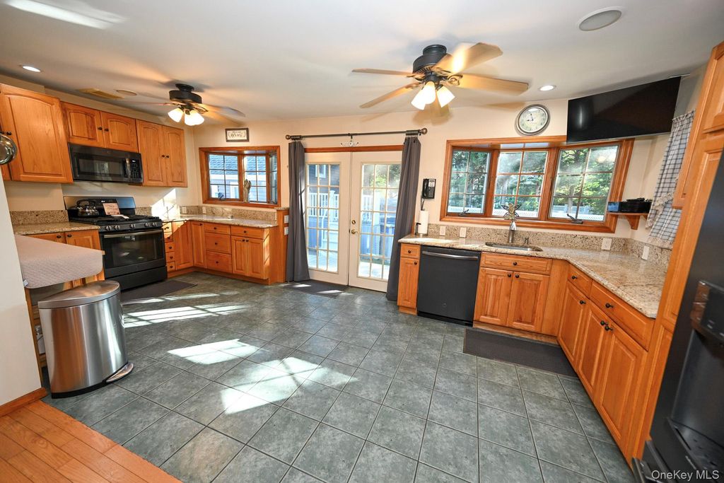 2297 Girard Place, Merrick, NY 11566 — photo 5