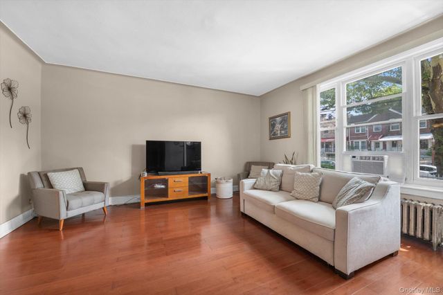 2053 Turnbull Avenue, Bronx, NY 10473