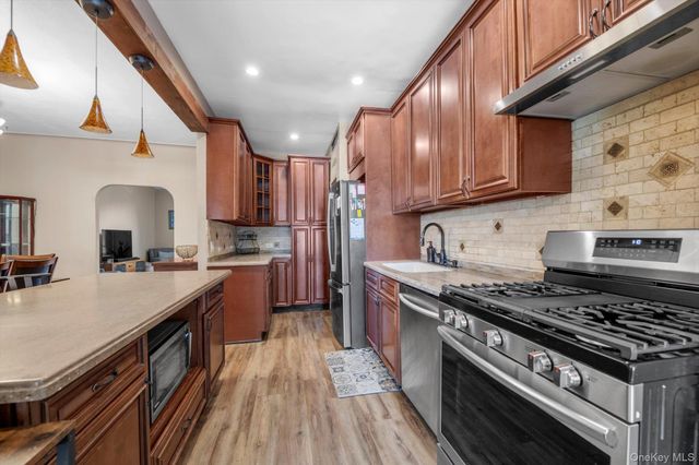 2053 Turnbull Avenue, Bronx, NY 10473