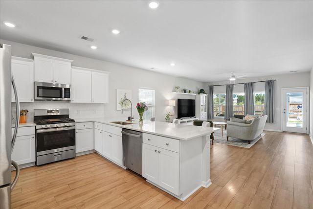 103 Tuscan Sun Street, Summerville, SC 29485