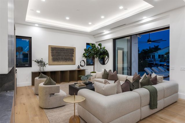 2 Sunset Lane, Lauderdale-By-The-Sea, Pompano Beach, FL 33062