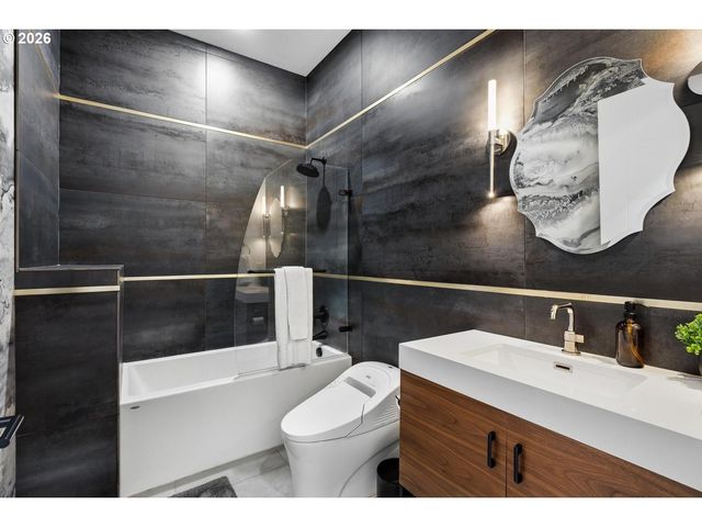 11518 Nw 41ST Ct, Vancouver, WA 98685