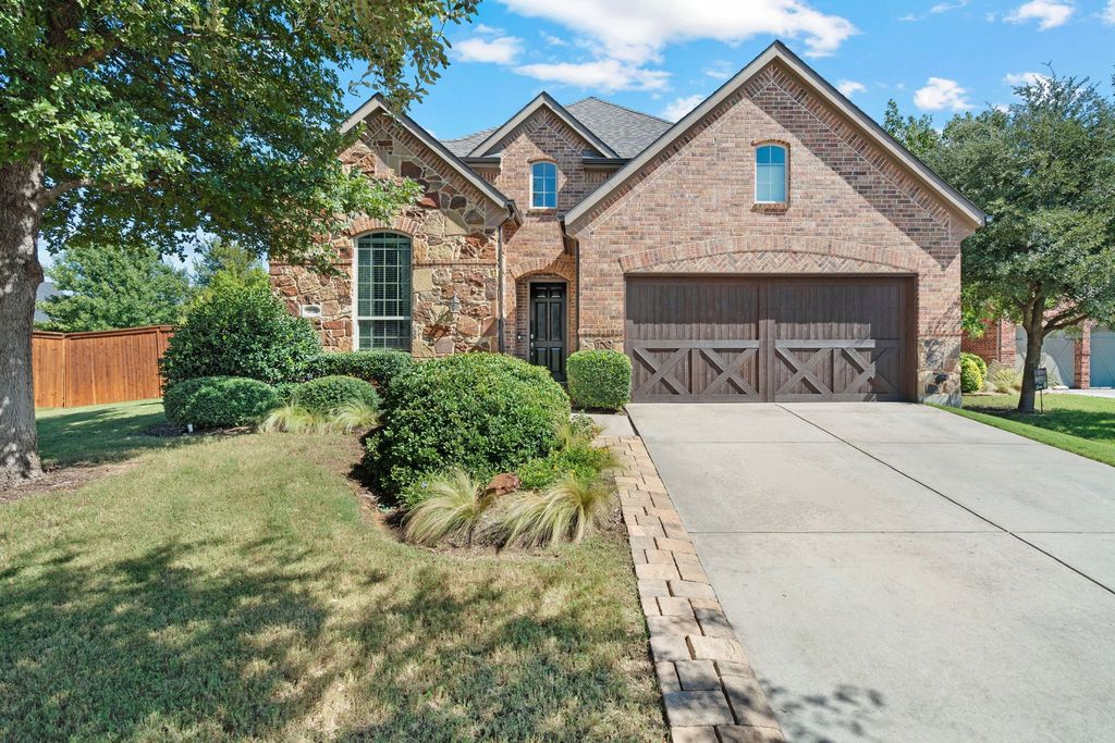 8628 Silverleaf Circle, Lantana, TX 76226