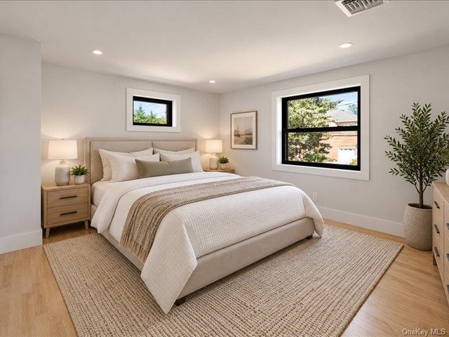 6 Slocum Avenue, Port Washington, NY 11050