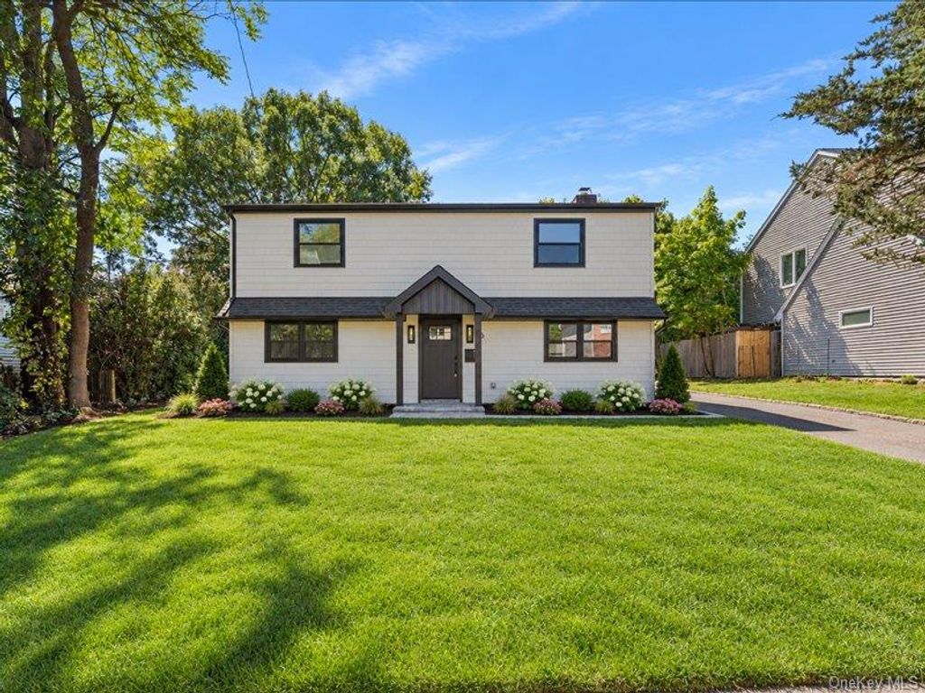 6 Slocum Avenue, Port Washington, NY 11050 — exterior