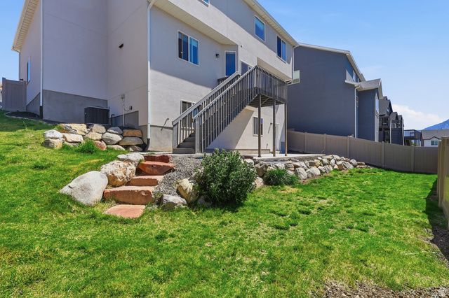 609 W SUMMIT VIEW WAY, Lehi, UT 84043
