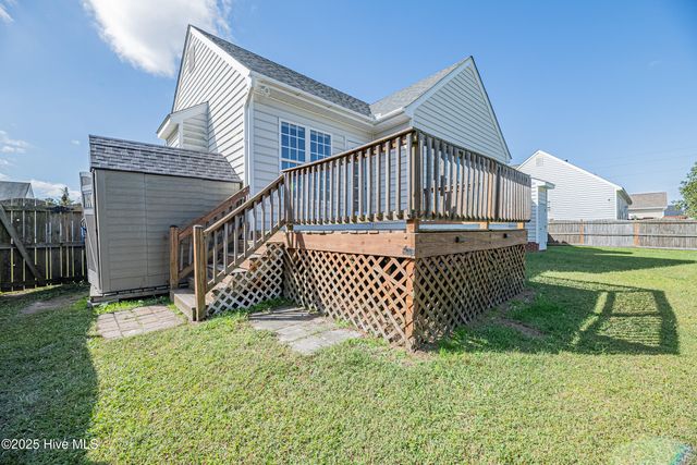 2812 Camille Drive, Winterville, NC 28590