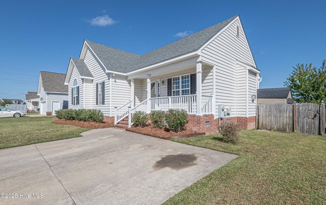 2812 Camille Drive, Winterville, NC 28590
