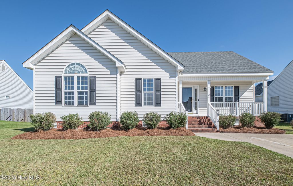 2812 Camille Drive, Winterville, NC 28590