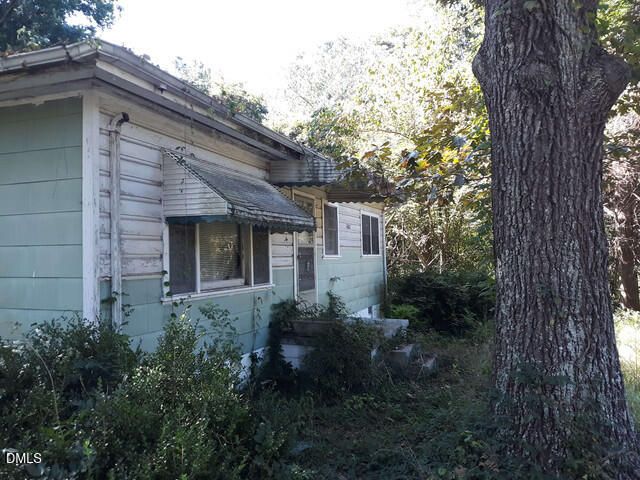 1302 Hillsboro Street, Pittsboro, NC 27312