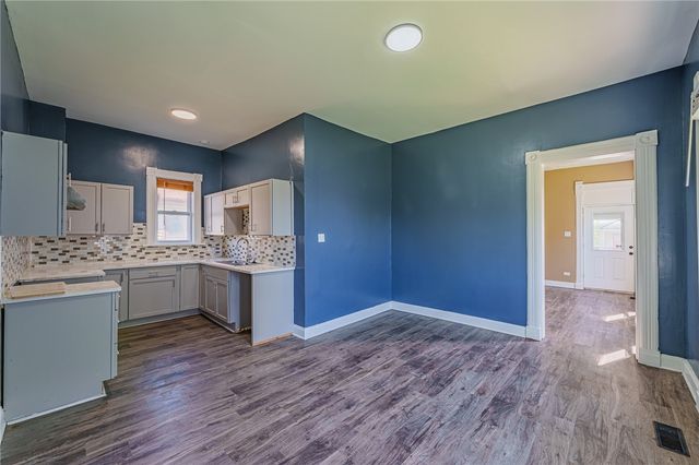 21 S Philadelphia Street, Dayton, OH 45403