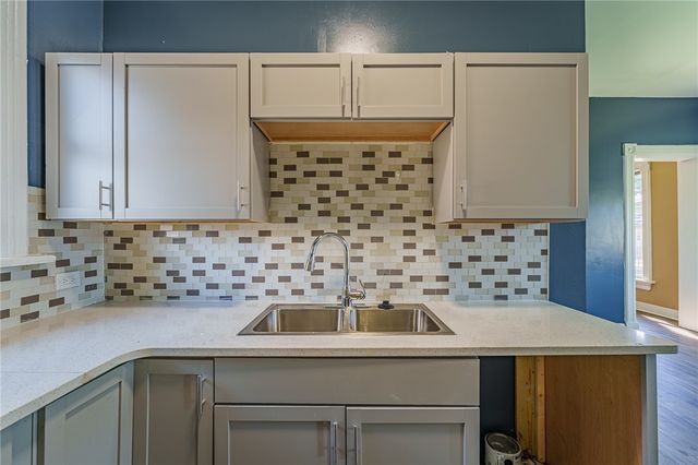 21 S Philadelphia Street, Dayton, OH 45403