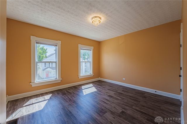 21 S Philadelphia Street, Dayton, OH 45403
