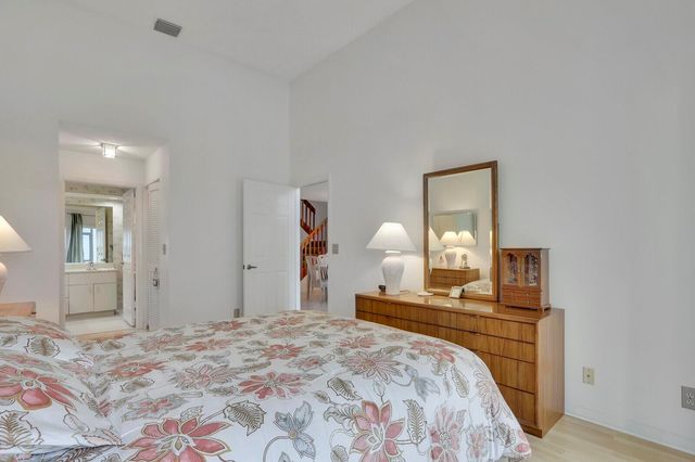 1302 Ocean Dunes Circle, Jupiter, FL 33477