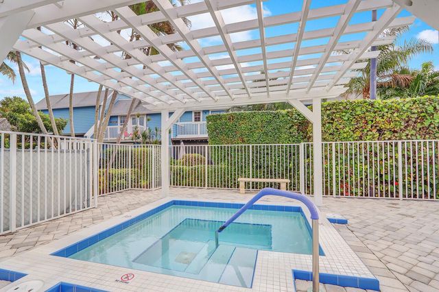 1302 Ocean Dunes Circle, Jupiter, FL 33477