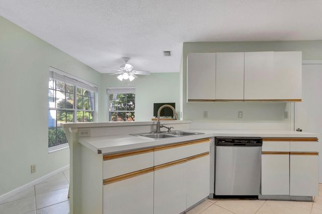 1302 Ocean Dunes Circle, Jupiter, FL 33477