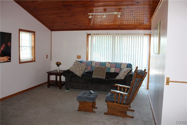 15 Inglesid Lane, Salina, NY 13090