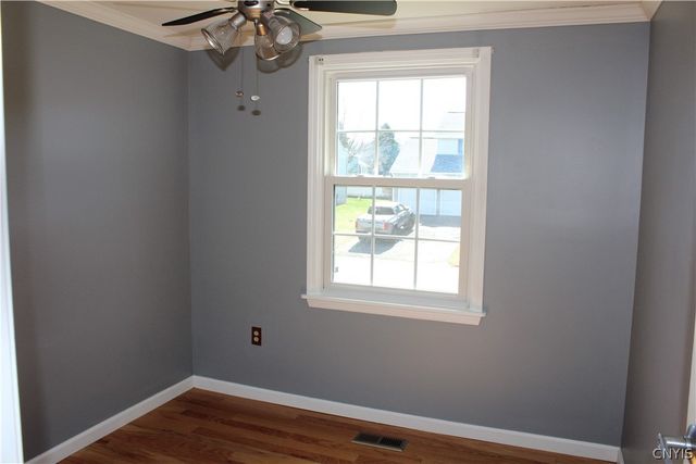15 Inglesid Lane, Salina, NY 13090