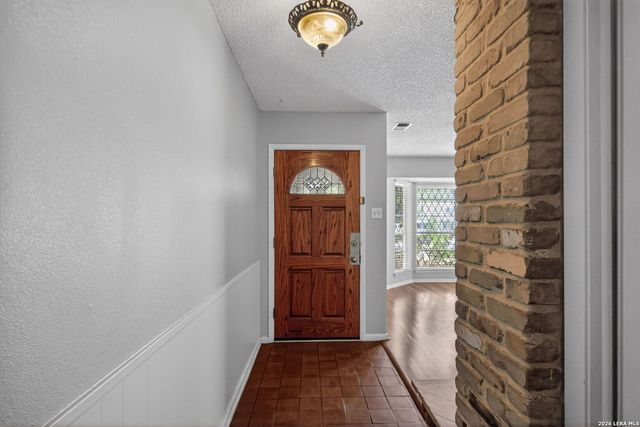 3743 NEWROCK DR, San Antonio, TX 78230