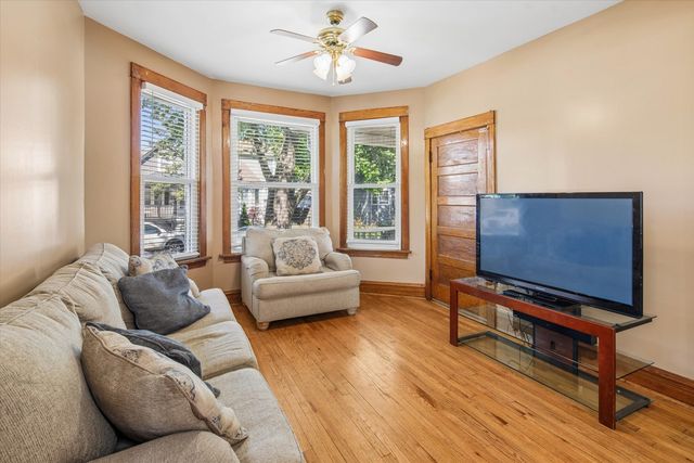 2147 N Kilpatrick Avenue, Chicago, IL 60639