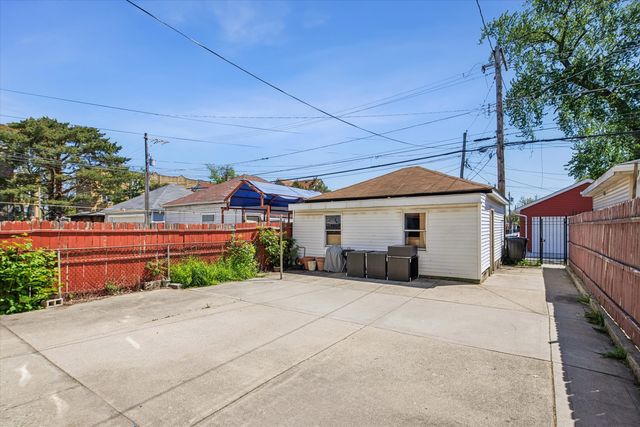2147 N Kilpatrick Avenue, Chicago, IL 60639