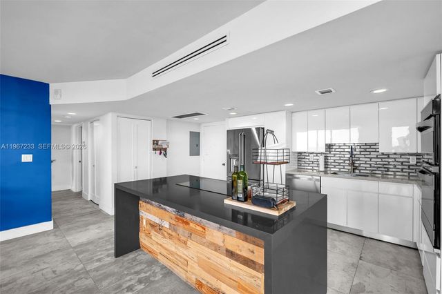 7135 Collins Ave 736, Miami Beach, FL 33141