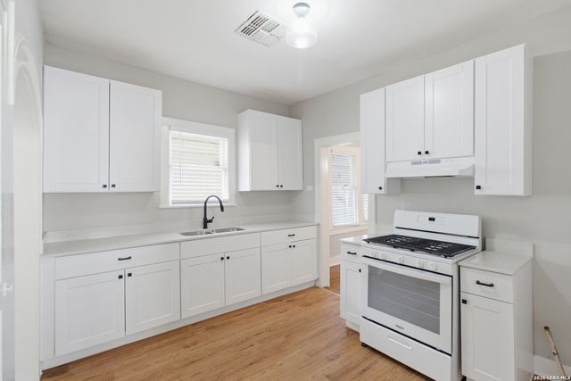 1130 Schley, San Antonio, TX 78210