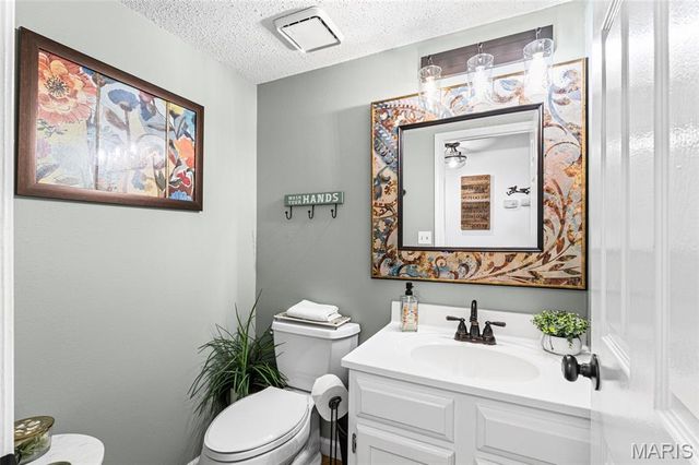 13311 Chapel Mill Drive, St Louis, MO 63141