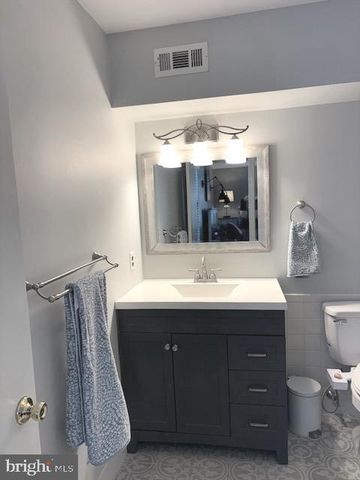 5 RICHARD STOCKTON BLDG, Turnersville, NJ 08012