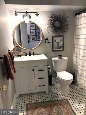 5 RICHARD STOCKTON BLDG, Turnersville, NJ 08012