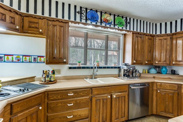 408 Pecan Court, Alvarado, TX 76009