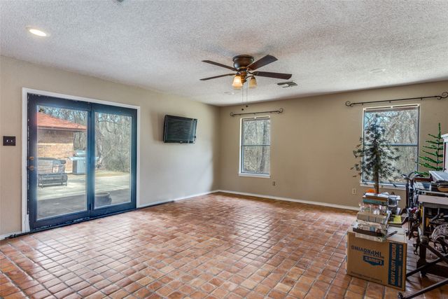 408 Pecan Court, Alvarado, TX 76009