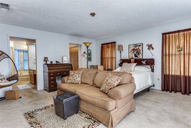 408 Pecan Court, Alvarado, TX 76009