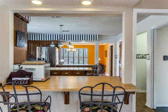 408 Pecan Court, Alvarado, TX 76009