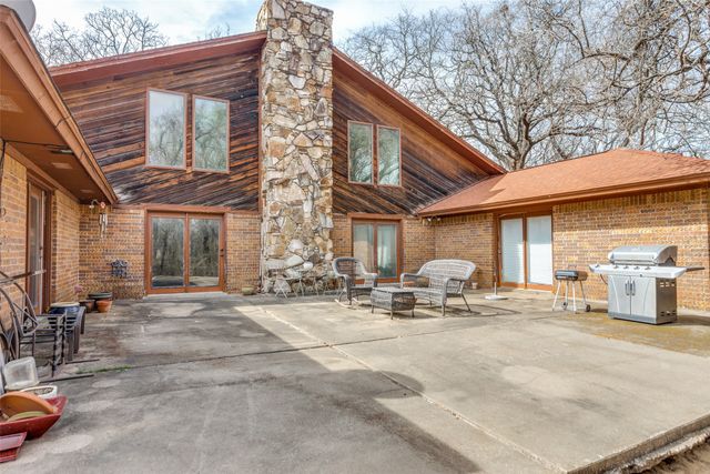 408 Pecan Court, Alvarado, TX 76009